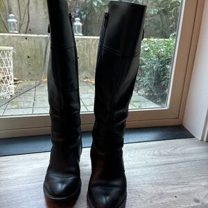 Born Black leather knee-high length boots size 8.5